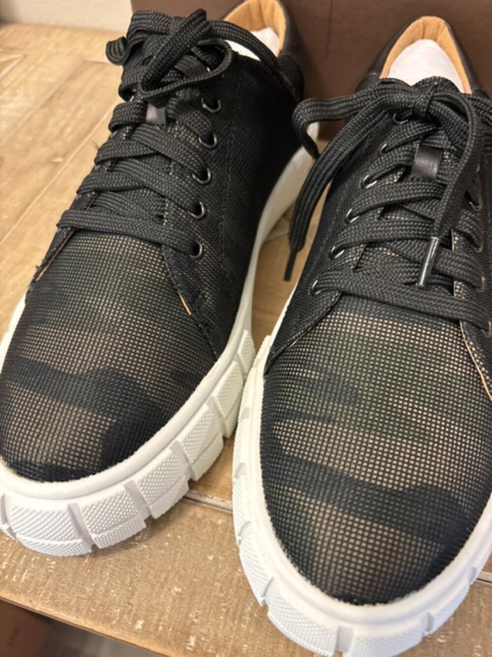 NEW Linea Paolo Kenzi Sneakers – Camo/Black Net Fabric – Women's Sizes 7-10 - Picture 2 of 6